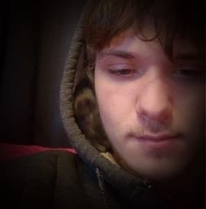 Meet your Posher, Travis